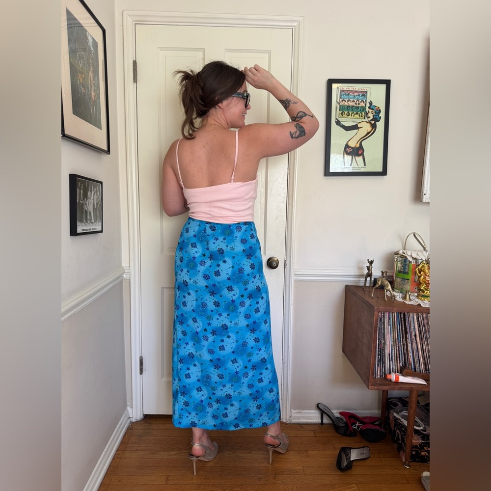 90s-Y2K Gloria Vanderbilt Blue Floral Wrap Skirt - Picture 2 of 5
